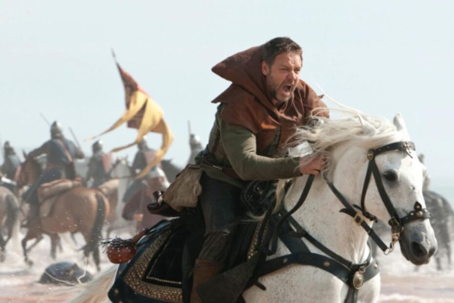 In foto Russell Crowe il protagonista del film Robin Hood