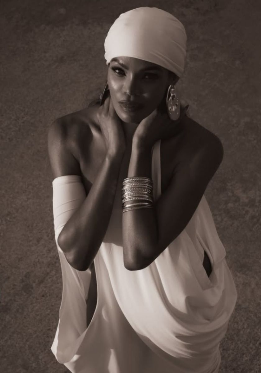 Prima Miss USA, poi attrice: chi è Crystle Stewart, la donna dietro Mallory nella serie Beauty in Black, ora al vertice di Netflix Italia.
