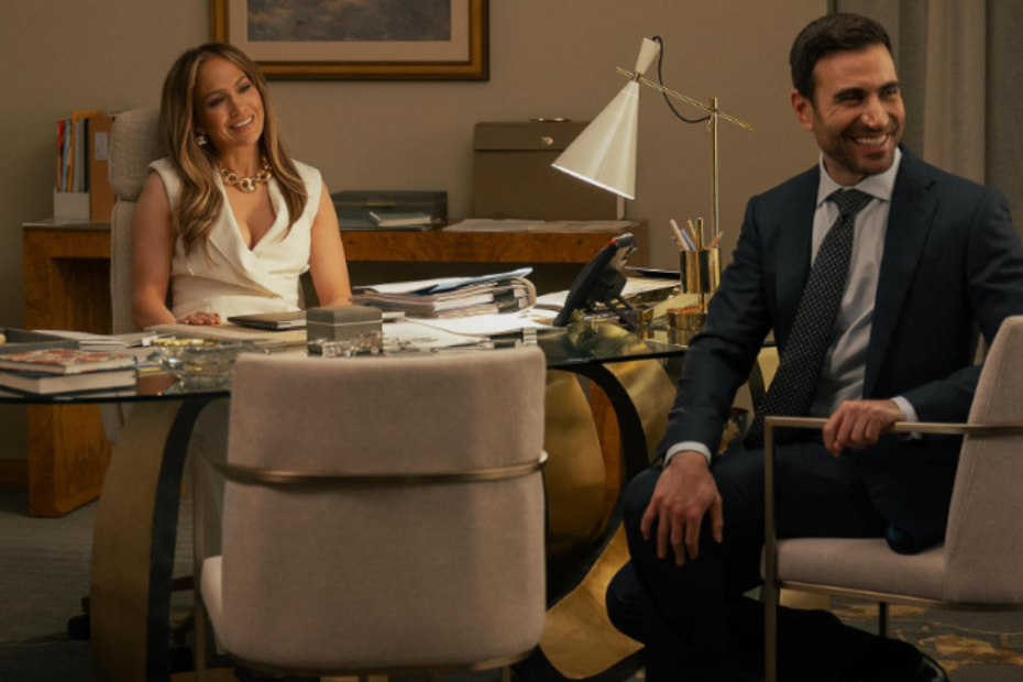 in foto i protagonisti del film Office Romance