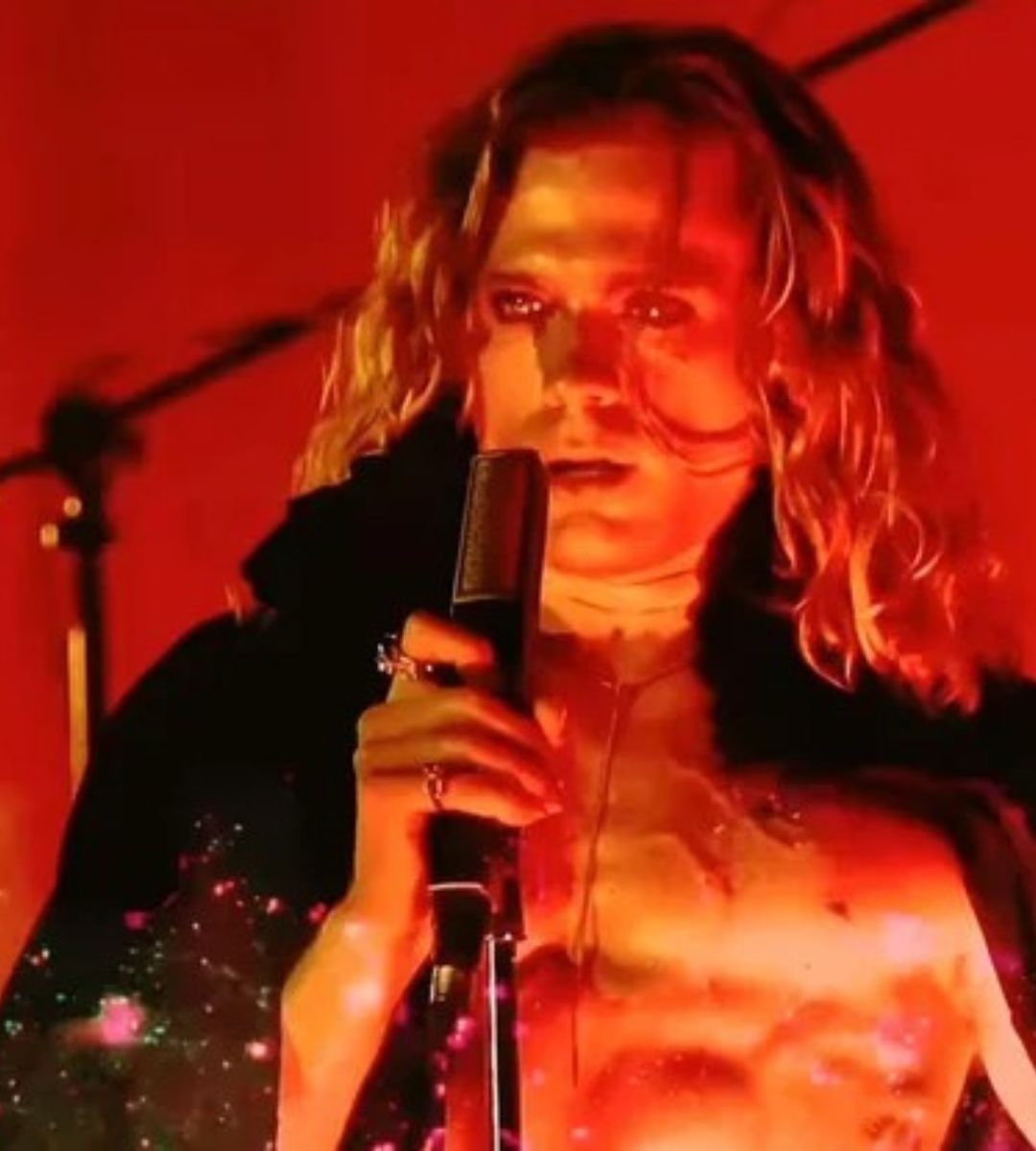 Intervista col vampiro 3: da vampiro a rockstar. Su Netflix la stagione più audace della serie tratta dal capolavoro di Anne Rice.