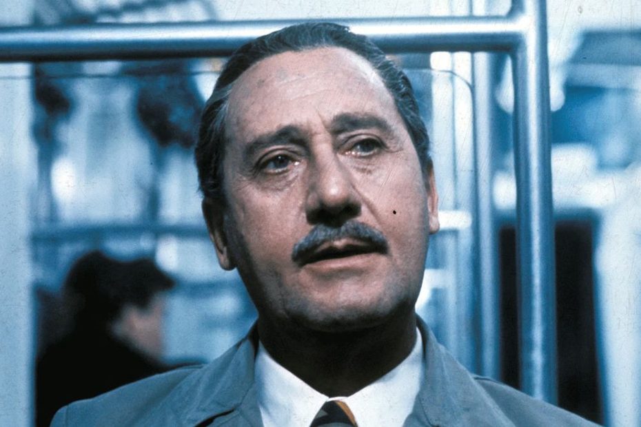 Alberto Sordi Secret è su Prime Video: il docufilm racconta vita privata, amori, fragilità e retroscena poco conosciuti del grande attore.