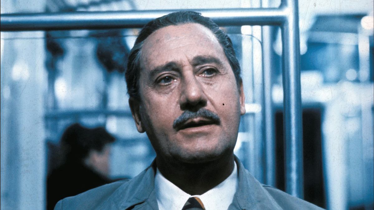 Alberto Sordi Secret è su Prime Video: il docufilm racconta vita privata, amori, fragilità e retroscena poco conosciuti del grande attore.