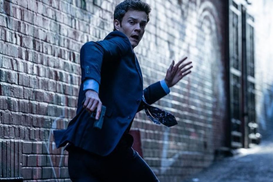 In foto il protagonista del film action comedy Mr. Morfina