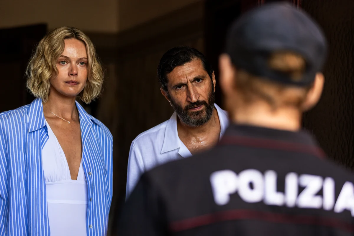 Due coppie si scambiano casa tra Svezia e Sicilia, ma emergono segreti e sospetti. Trama, cast e uscita di Scambio di bugie su Netflix.