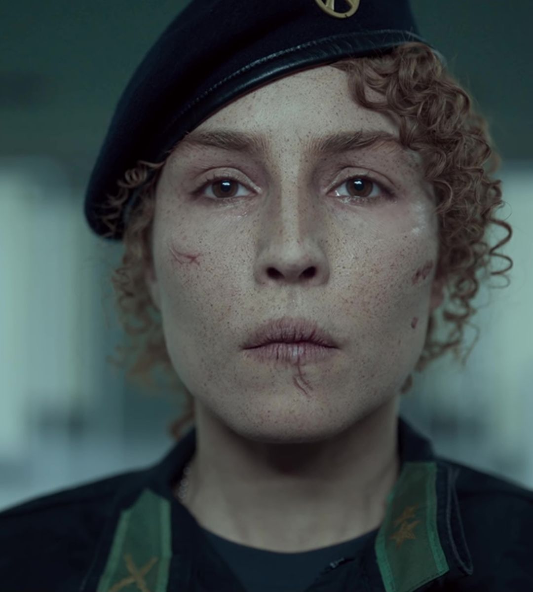 Granchio nero è il thriller svedese con Noomi Rapace su Netflix: sei soldati, un mare ghiacciato e una missione disperata. 