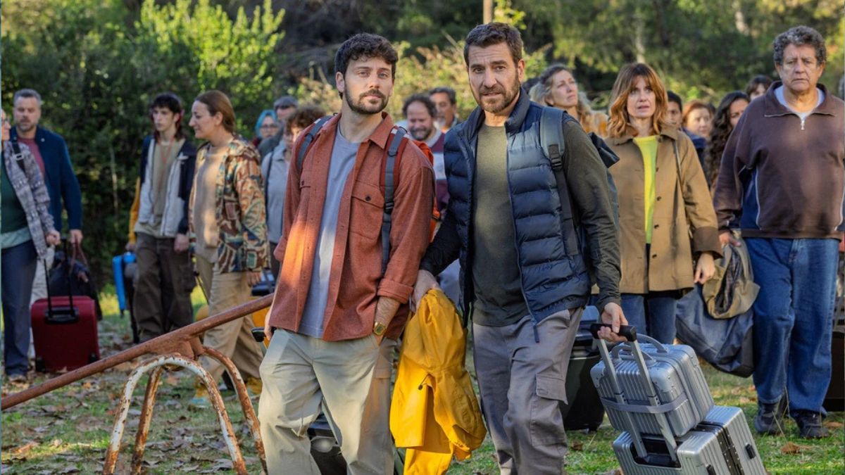 Grazie team è la commedia spagnola su Netflix che trasforma un ritiro aziendale in una guerra tra colleghi per salvare il posto di lavoro.