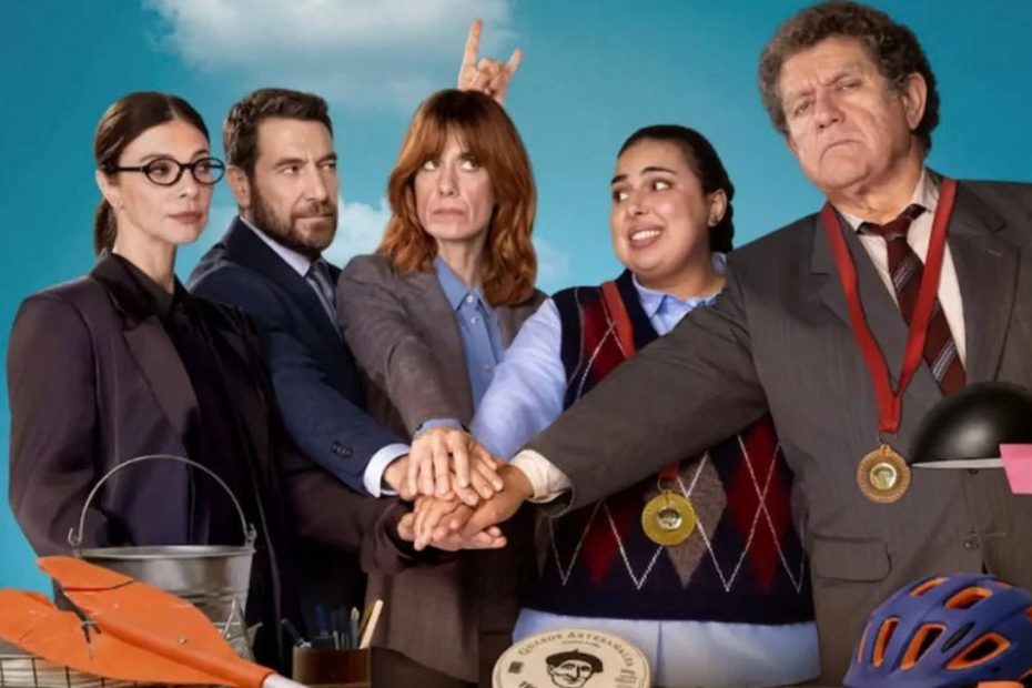 Grazie team è la commedia spagnola su Netflix che trasforma un ritiro aziendale in una guerra tra colleghi per salvare il posto di lavoro.