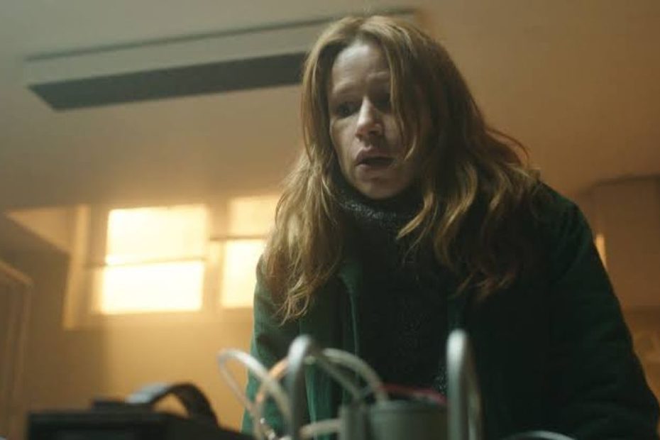Sei episodi, vampiri e un'impresa funebre senza clienti: trama, cast e recensione di Post mortem: Nessuno muore a Skarnes su Netflix.