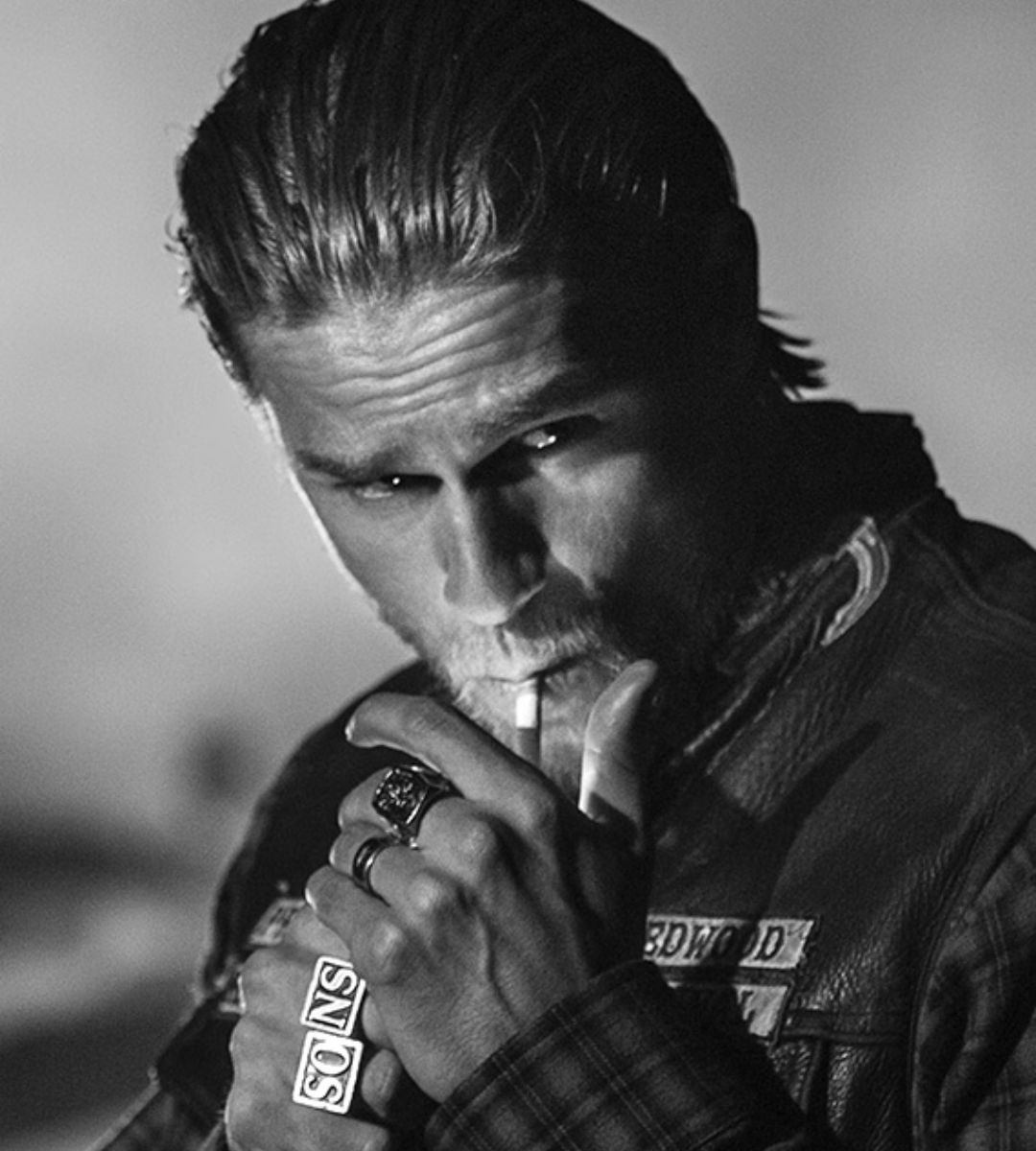 Charlie Hunnam riunisce il cast di Sons of Anarchy 12 anni dopo il finale. Cos'è Legends e perché questo ritorno non è un normale revival.