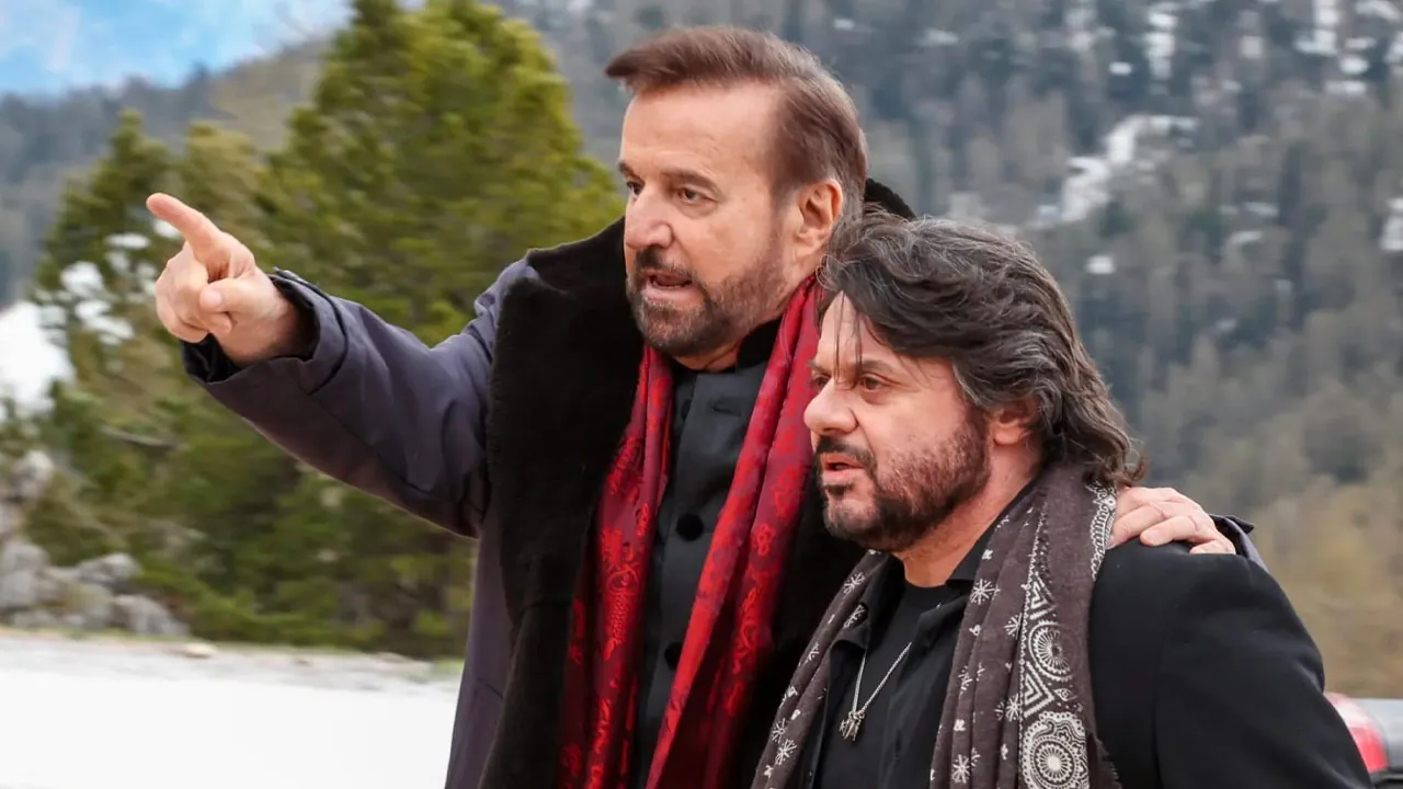 De Sica e Lillo sono primi su Netflix con Cortina Express. Trama, cast, recensioni e perché questa commedia riporta in vita il cinepanettone.