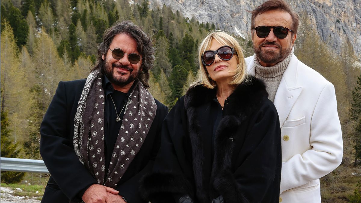 De Sica e Lillo sono primi su Netflix con Cortina Express. Trama, cast, recensioni e perché questa commedia riporta in vita il cinepanettone.