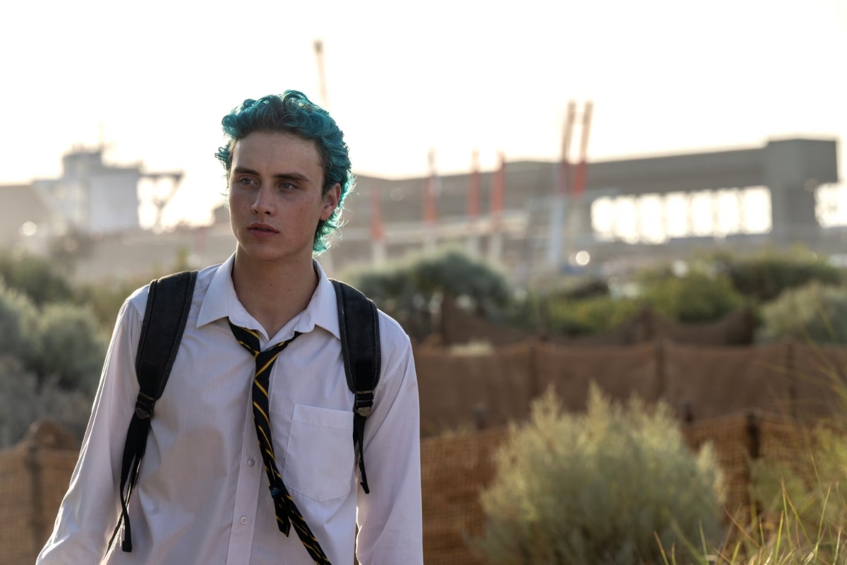 Joseph Zada nel ruolo di Charlie Roth in Invisible Boys