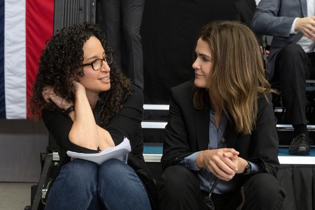 Debora Cahn e Keri Russell sul set di The Diplomat Foto©Netflix