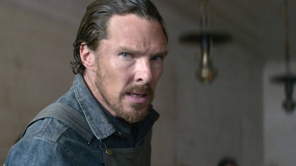 12 nomination agli Oscar, un Benedict Cumberbatch irriconoscibile e una tensione che cresce in silenzio: Il potere del cane è su Netflix.