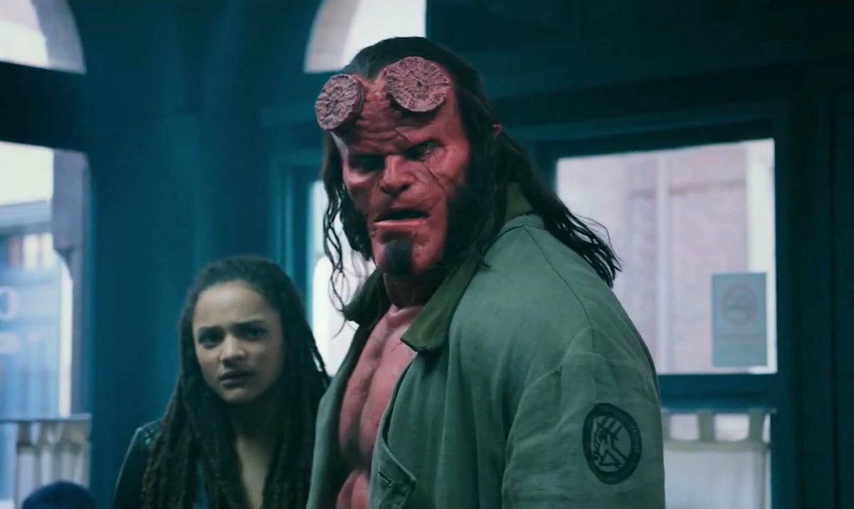 David Harbour torna su Netflix con Hellboy, ora terzo in Top 10. Il reboot bocciato dalla critica merita una seconda possibilità? Per noi, sì