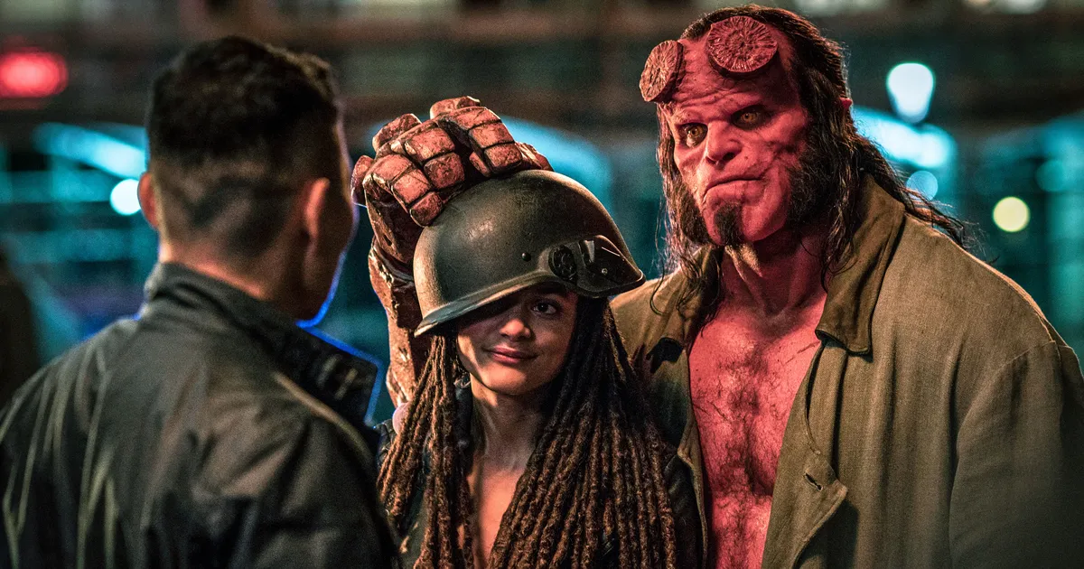 David Harbour torna su Netflix con Hellboy, ora terzo in Top 10. Il reboot bocciato dalla critica merita una seconda possibilità? Per noi, sì