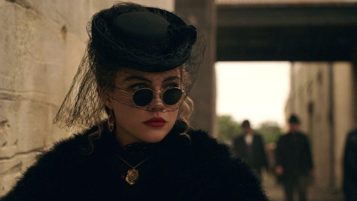Florence Pugh cambia prospettiva su Cathy Ames: dietro la “cattiva” di Steinbeck cerca una donna e una storia che parla ancora al presente.