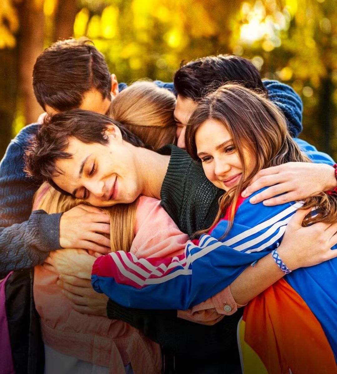 Nella Istanbul degli anni Novanta, cinque adolescenti sfidano le regole e scoprono l'amore. Ecco Love 101, la serie turca su Netflix da riscoprire.