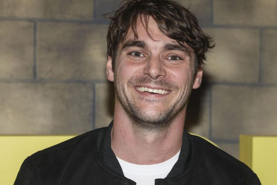 Lutto nel mondo di Breaking Bad: è morto a soli 34 anni RJ Mitte, uno degli attori più amati della celebre serie.